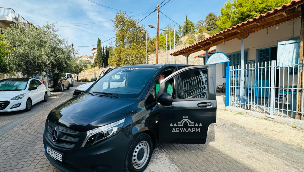 Στην παραλαβή δύο νέων οχημάτων προχώρησε σήμερα η ΔΕΥΑ Άργους - Μυκηνών